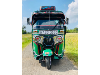 Three-wheeler for sale in Jaffna