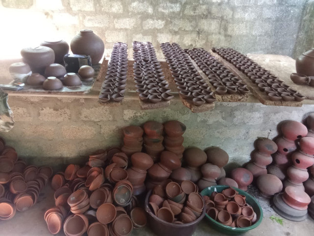 karthigai-deepa-chatti-sale-big-2