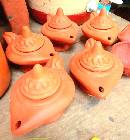 karthigai-deepa-chatti-sale-big-0