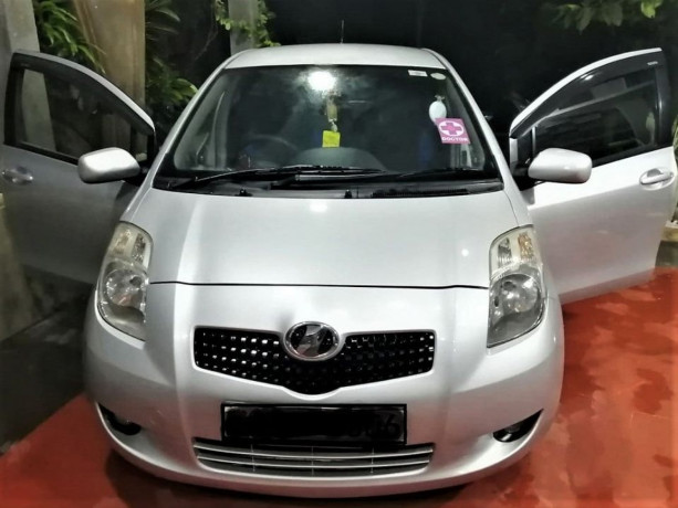 toyota-car-for-sale-in-jaffna-big-0
